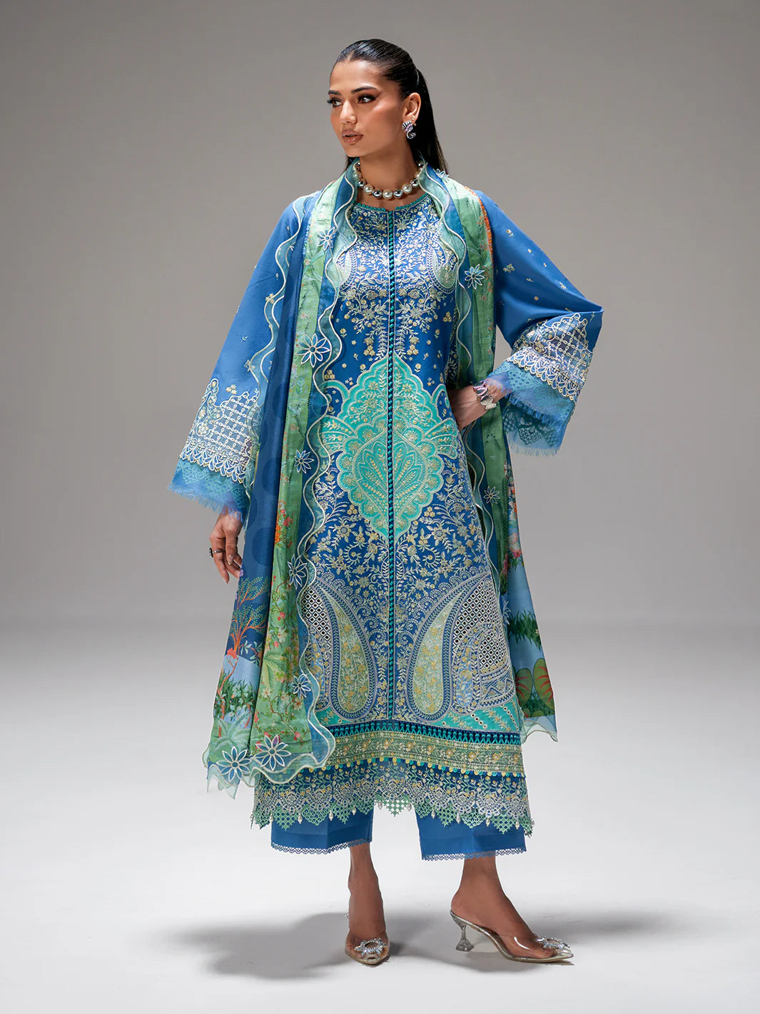 187-A | Amour Luxury Lawn | BIN ILYAS