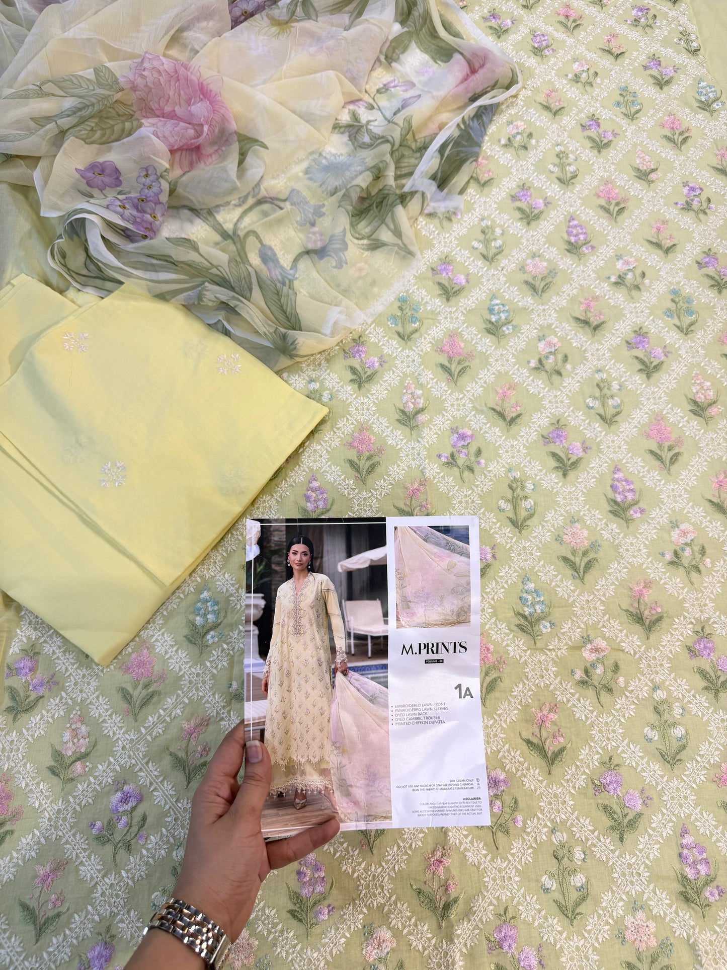 MPT-3001-A | M.Prints 3pc Unstitched Lawn | Maria B.