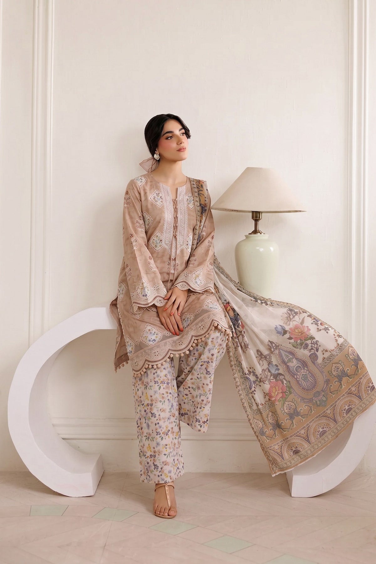 Aalaya Special Edition - Beige Botanical