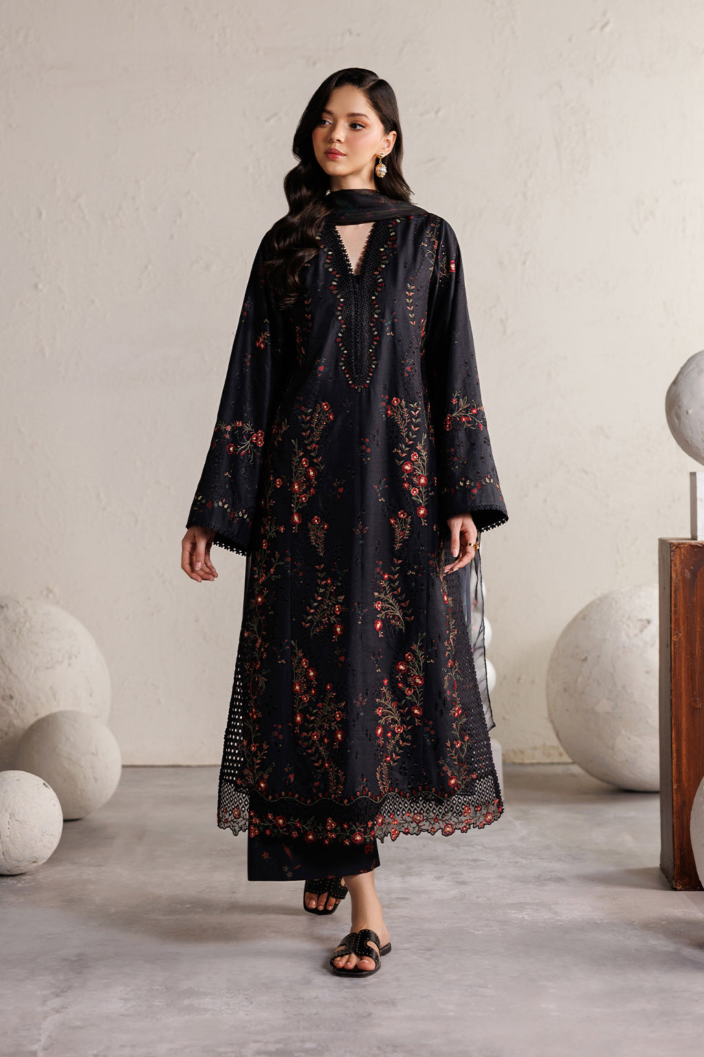IBE-11 Embroidered Lawn | IZNiK Festive Lawn '26