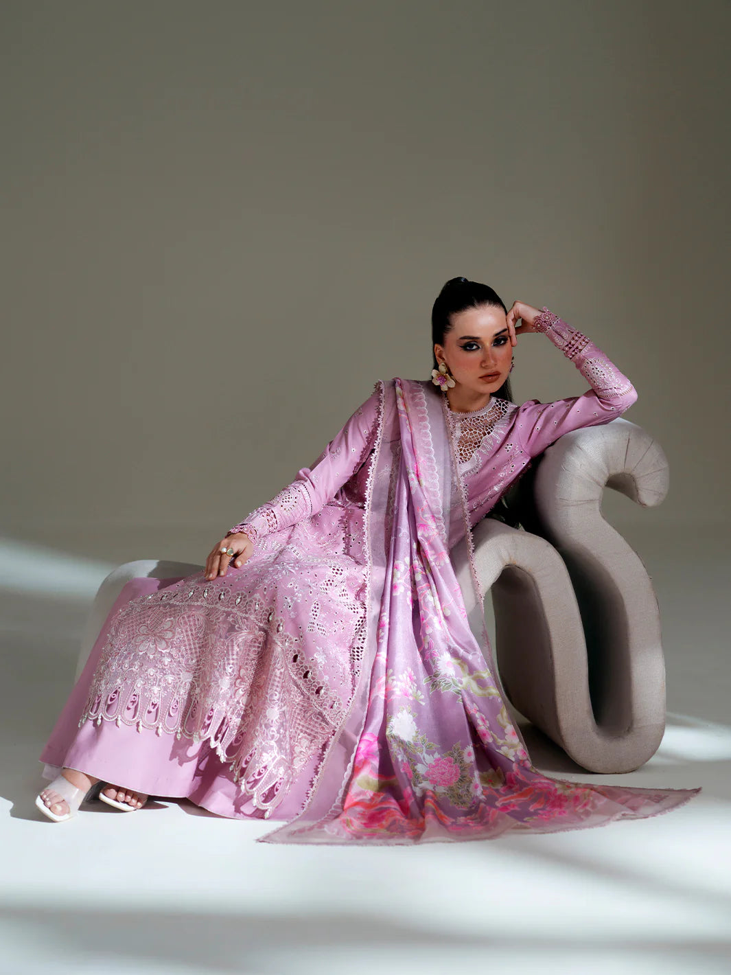 181-B | Amour Luxury Lawn | BIN ILYAS