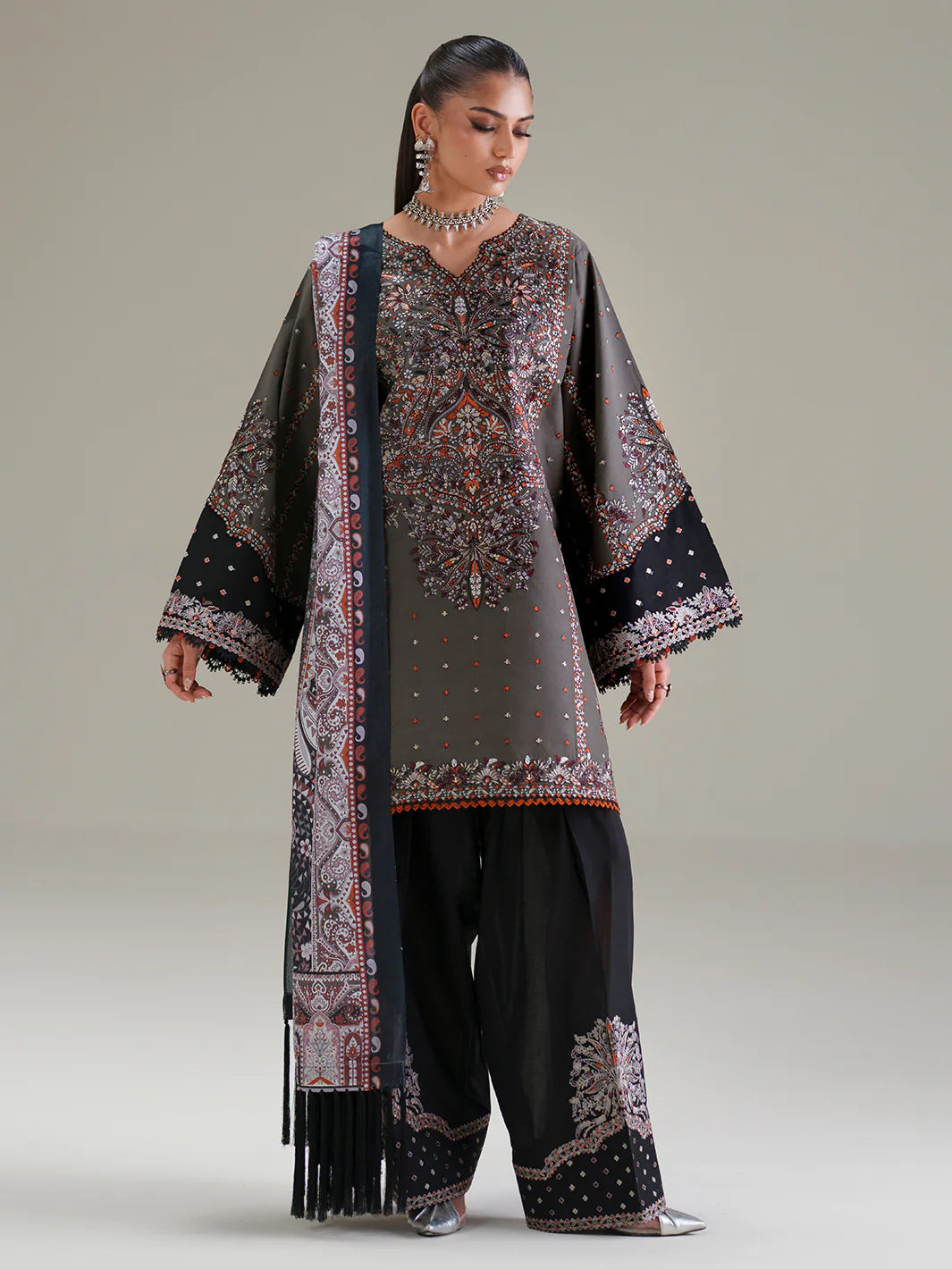 182-A | Amour Luxury Lawn | BIN ILYAS