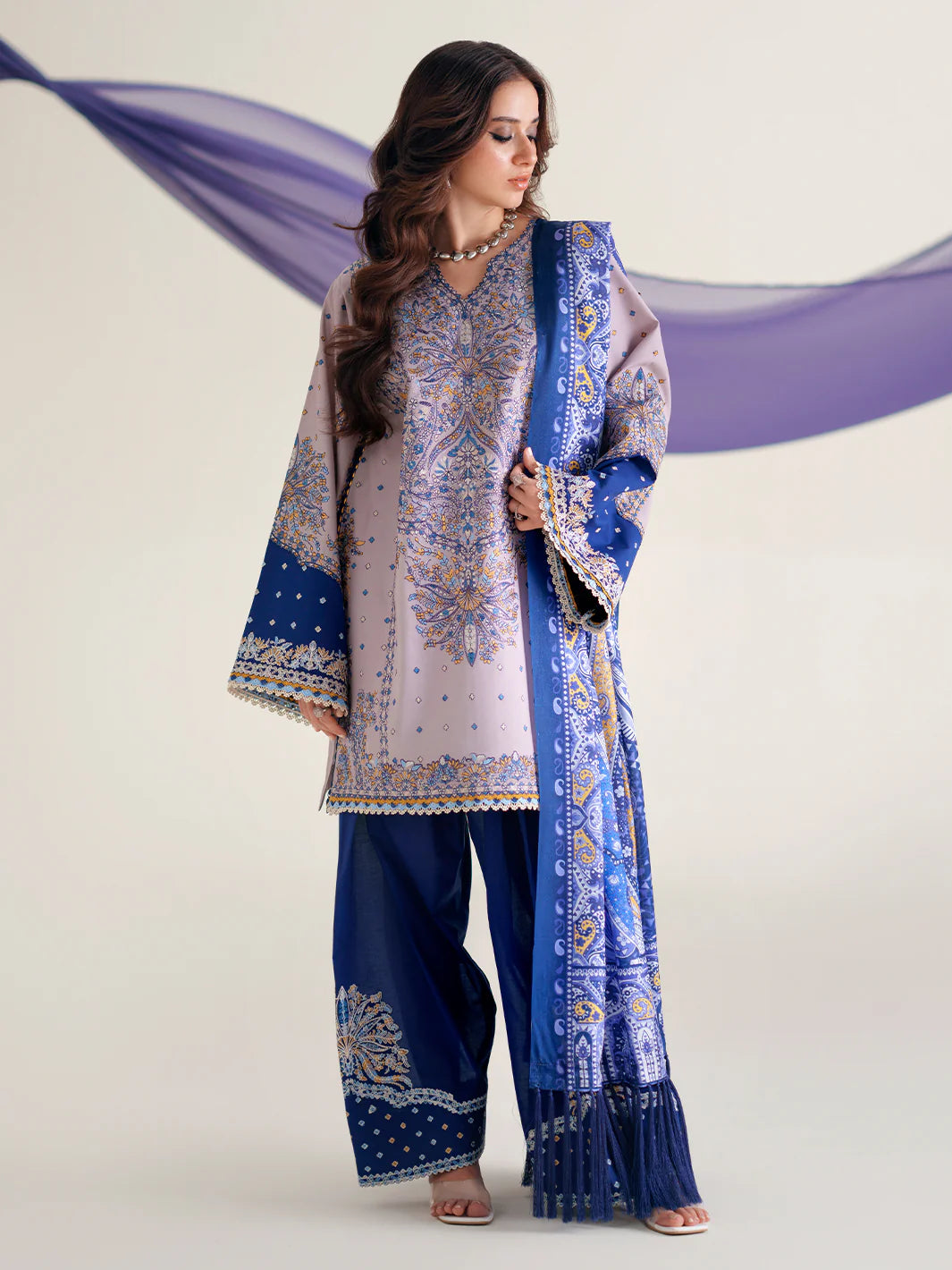 182-B | Amour Luxury Lawn | BIN ILYAS