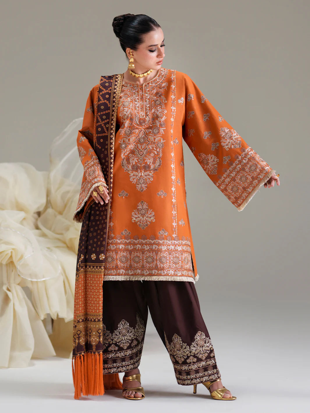 183-A | Amour Luxury Lawn | BIN ILYAS