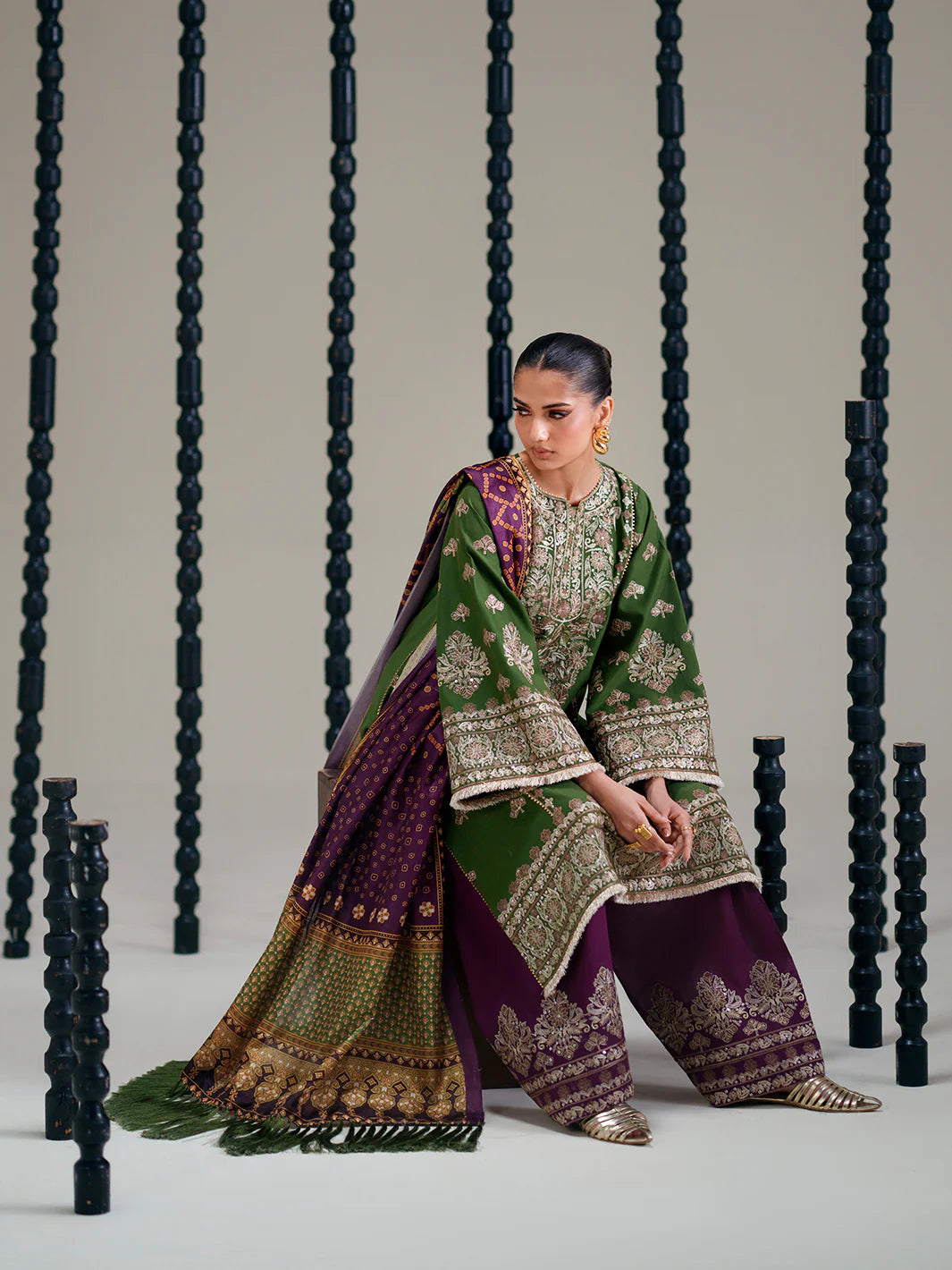 183-B | Amour Luxury Lawn | BIN ILYAS