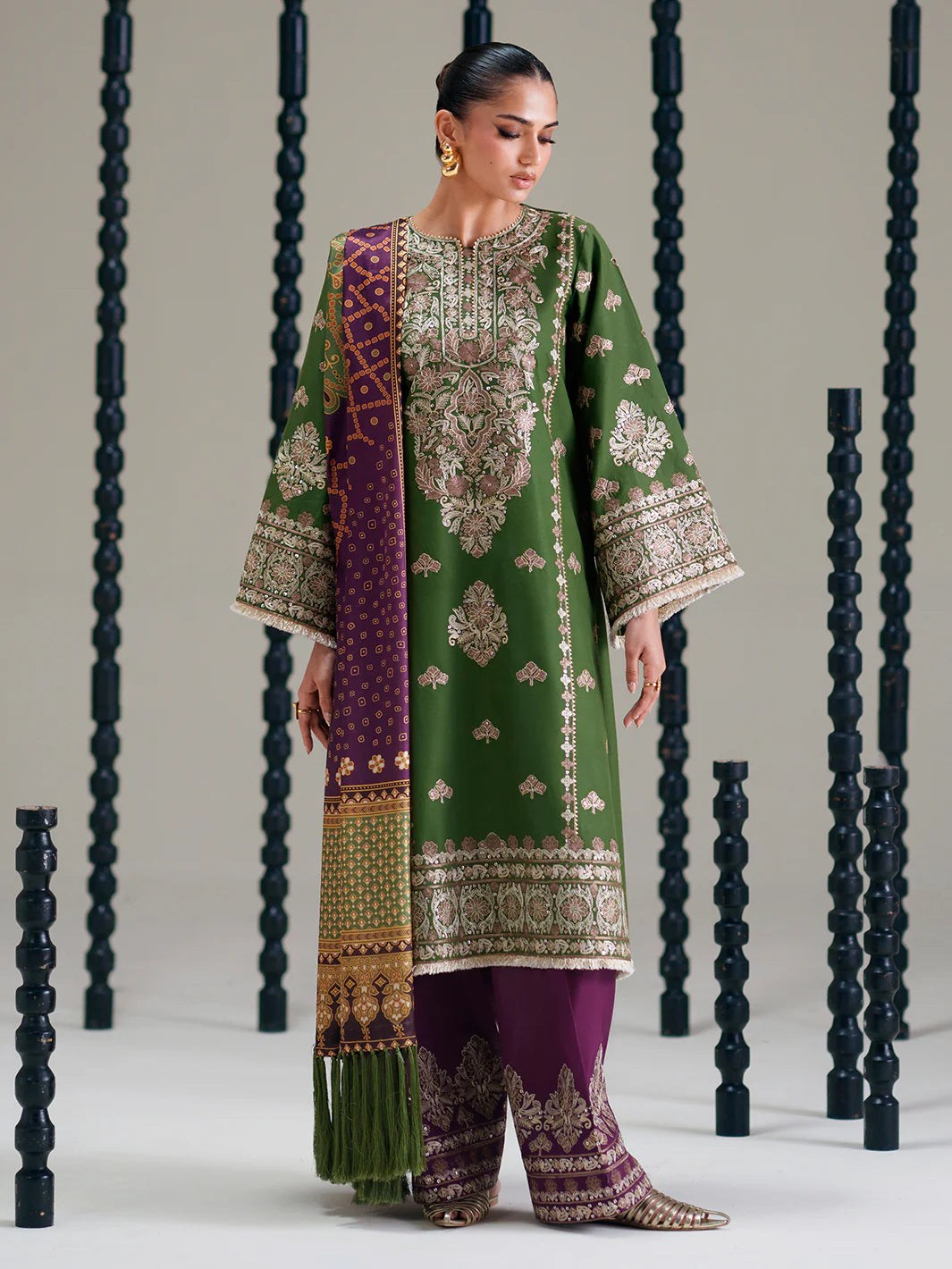 183-B | Amour Luxury Lawn | BIN ILYAS