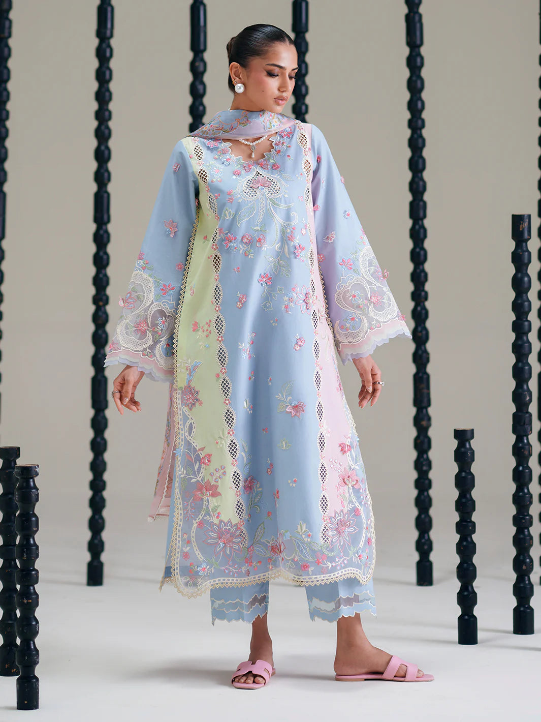 184-B | Amour Luxury Lawn | BIN ILYAS