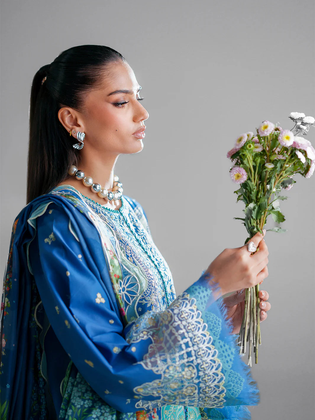 187-A | Amour Luxury Lawn | BIN ILYAS
