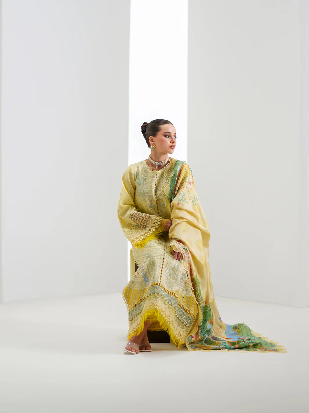 187-B | Amour Luxury Lawn | BIN ILYAS