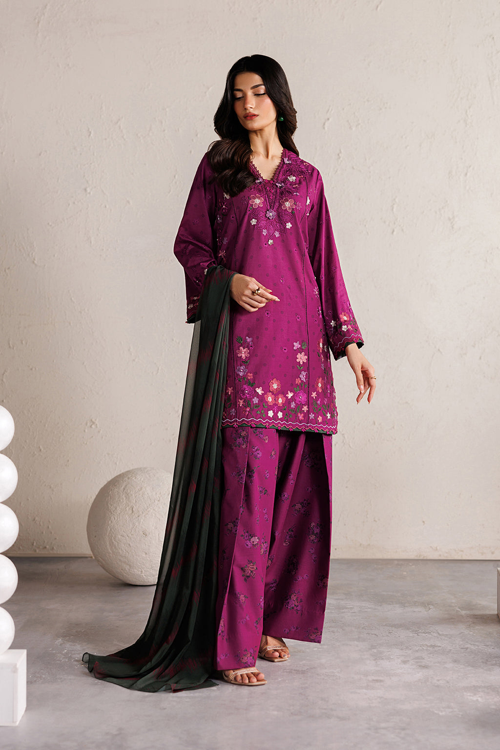 IBE-01 Embroidered Lawn | IZNiK Festive Lawn '26