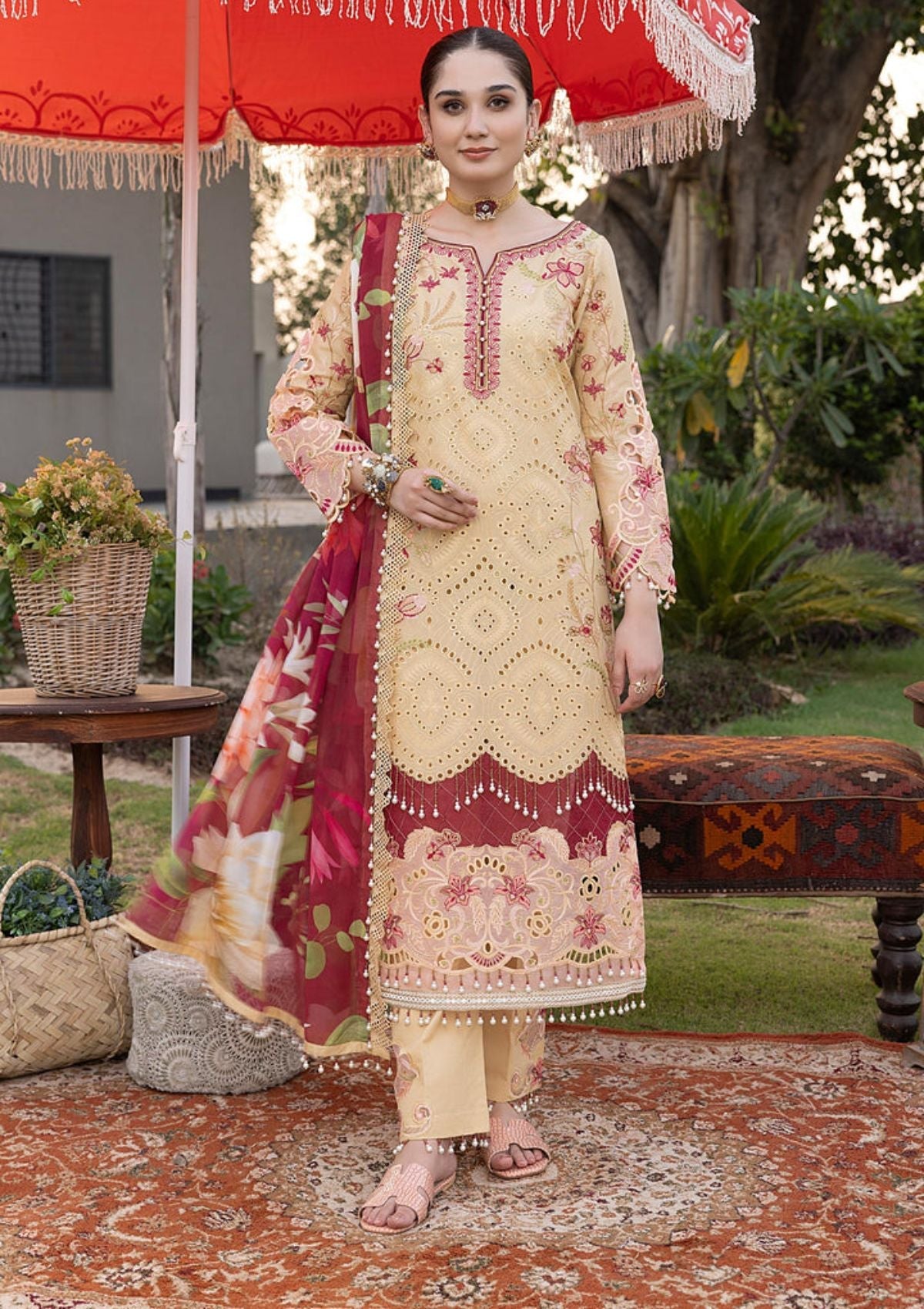 Razab LGC - 04 Legacy Luxury Lawn