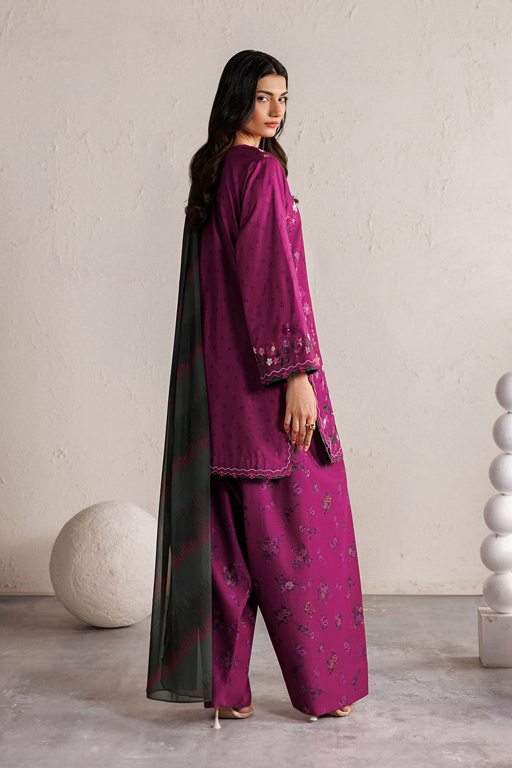 IBE-01 Embroidered Lawn | IZNiK Festive Lawn '26