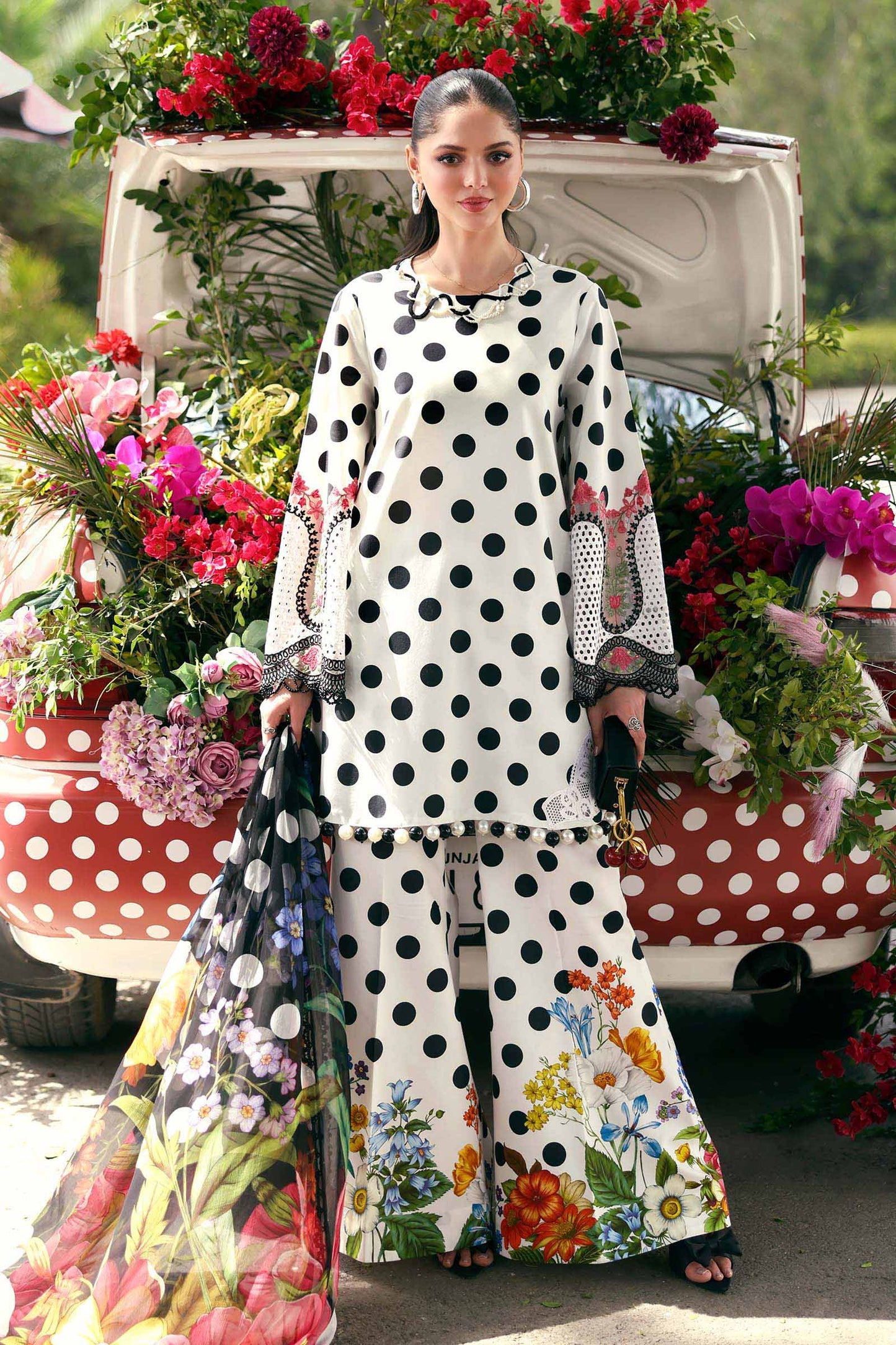MPT-3008-A | M.Prints 3pc Unstitched Lawn | Maria B.