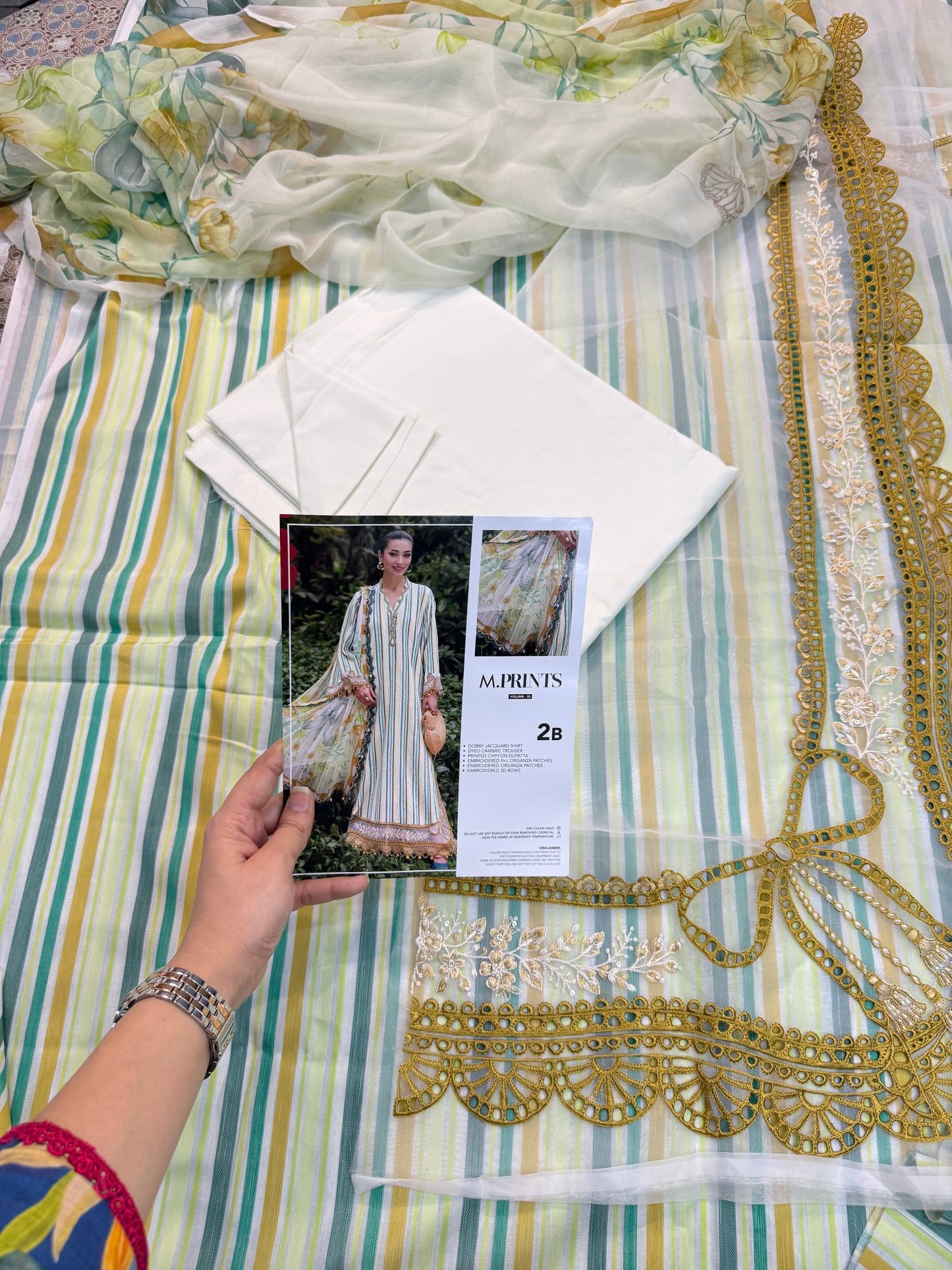 MPT-3002-B | M.Prints 3pc Unstitched Lawn | Maria B.